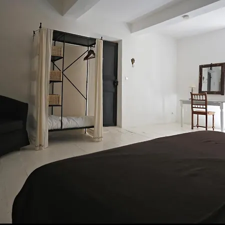 Les chambres de la Villa EUGÉNIE-2